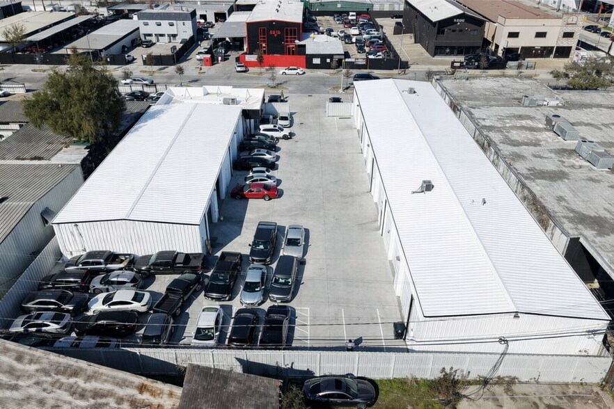 More Photos Of 5807 Star Ln, Houston Service For Lease