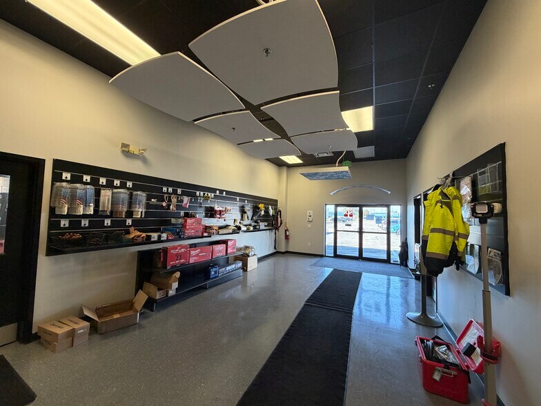 More Photos Of 3029 N Post Rd, Indianapolis Industrial For Lease