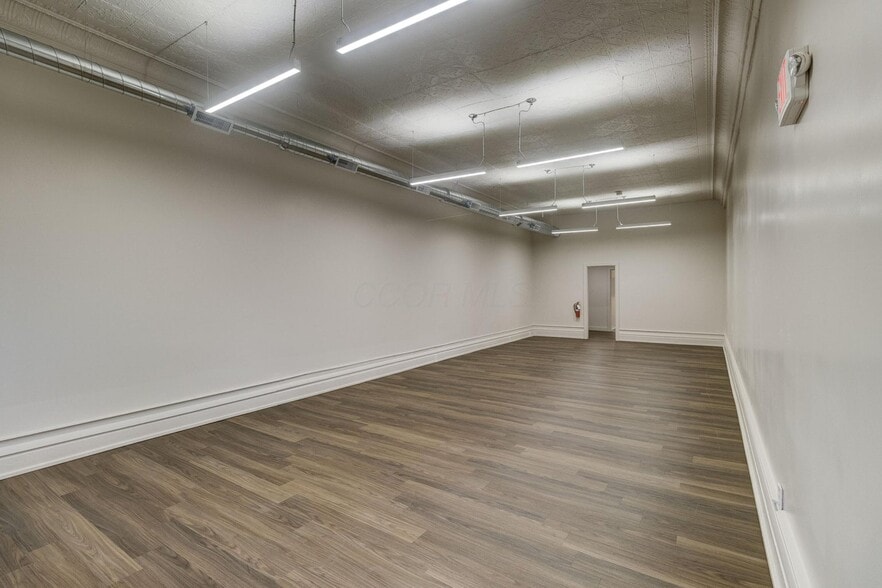 More Photos Of 973-975 Mount Vernon Ave, Columbus Storefront Retail Residential For Lease