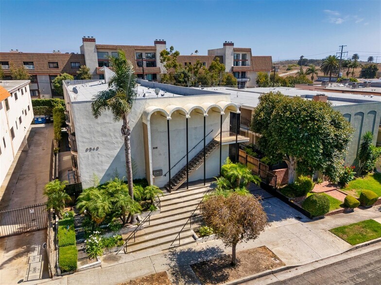 More Photos Of 8346 Manitoba St, Playa Del Rey Apartments For Sale