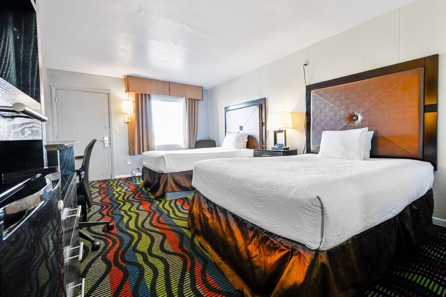 More Photos Of 5090 Buffalo Creek Rd, Elm Creek Hotel For Sale