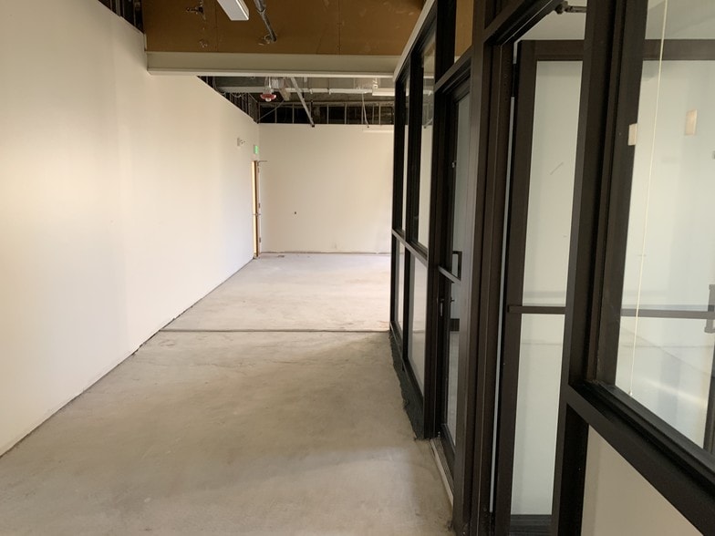 More Photos Of 4 Plaza Way, Fairhaven Bank For Lease