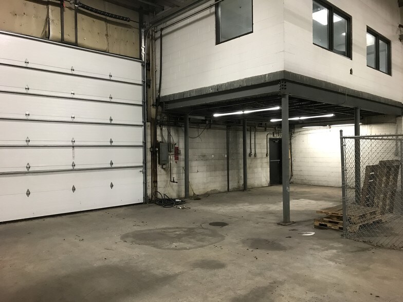 More Photos Of 850 13th Ave, Bethlehem Warehouse For Lease