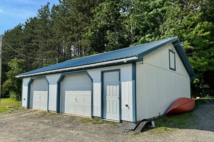 More Photos Of 382 Water St, Guilford Hotel For Sale