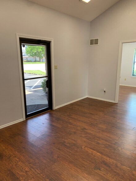 More Photos Of 4509 Rowlett Rd, Rowlett Office For Lease