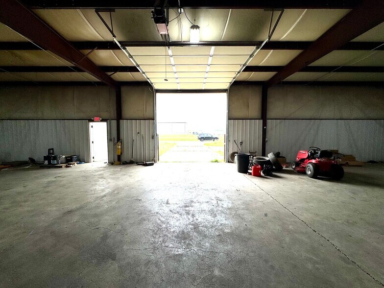 More Photos Of 1101 Fire Station Rd rd, Trumann Warehouse For Sale