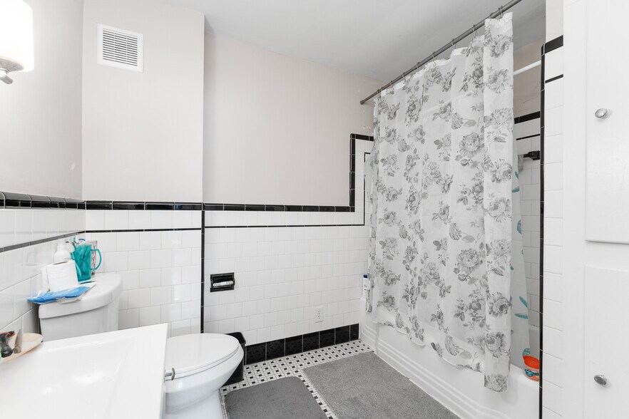 More Photos Of 27 Pike St, West Warwick Storefront Retail Residential For Sale