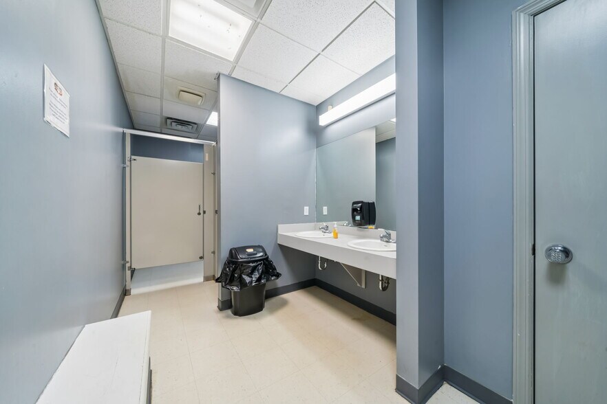 More Photos Of 4491 School Rd S, Export Freestanding For Sale