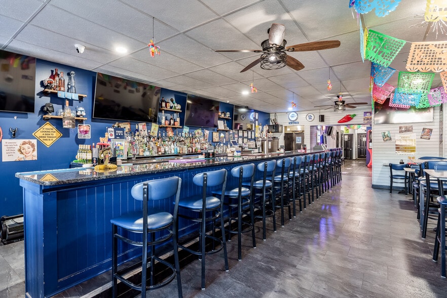 More Photos Of 415 N Center St, Durand General Retail For Sale