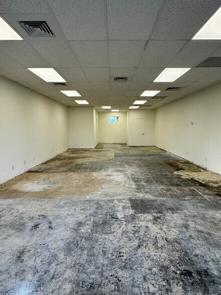 More Photos Of 317-329 S Rancho Santa Fe Rd, San Marcos Unknown For Lease