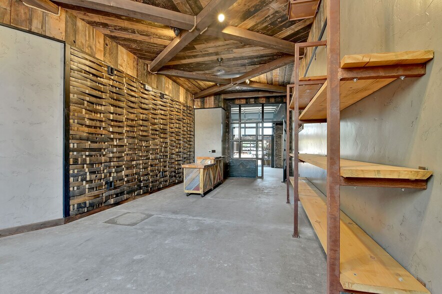 More Photos Of 208 S Green St, Sonora Restaurant For Sale