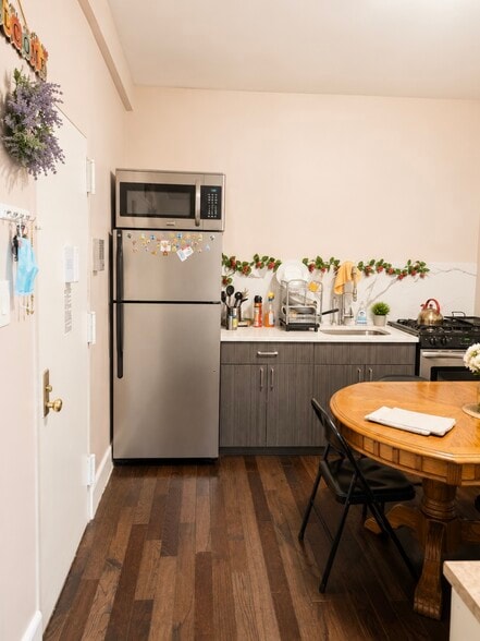 More Photos Of 203 Avenue U, Brooklyn Storefront Retail Residential For Sale