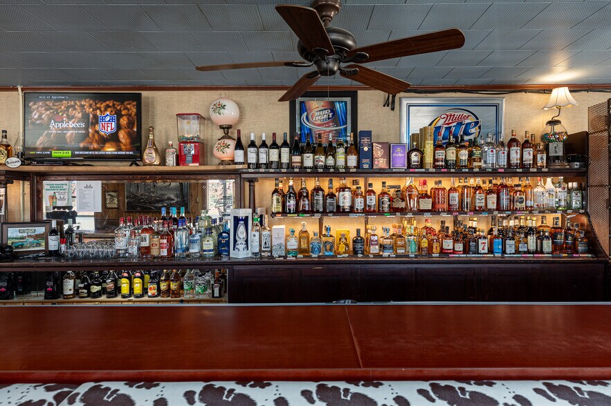 More Photos Of 2321 Main St, Fredonia General Retail For Sale