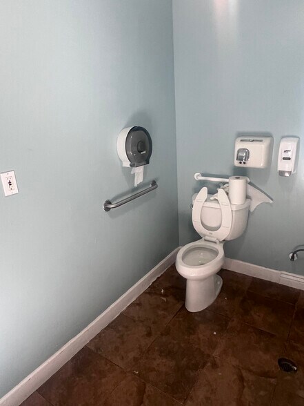 More Photos Of 915 Bryant St, San Francisco Flex For Lease