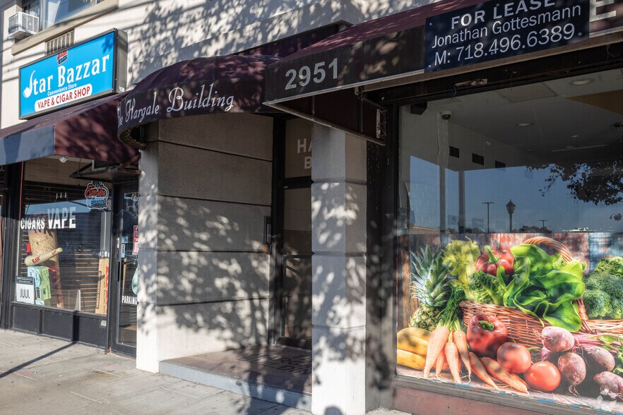 More Photos Of 2943-2957 Long Beach Rd, Oceanside General Retail For Sale