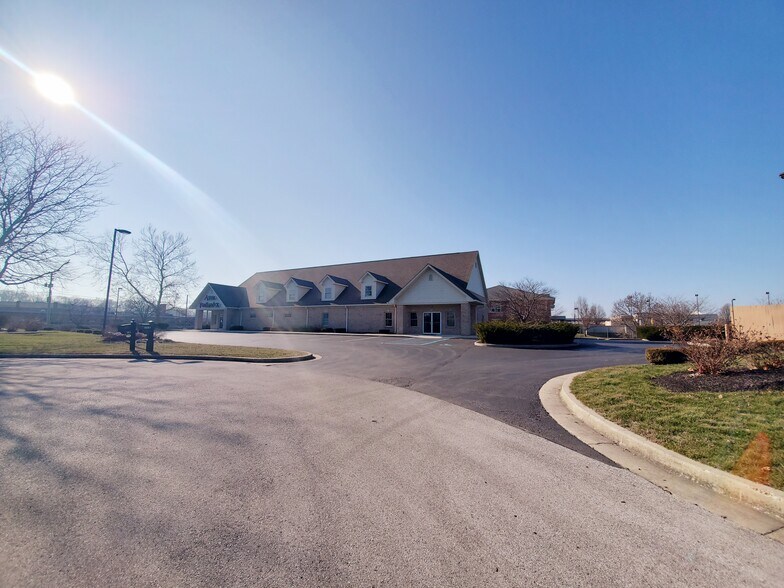 More Photos Of 7376 Business Center Dr, Avon Office For Sale