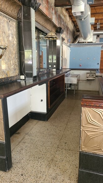 More Photos Of 221 6th St N, Texas City General Retail For Sale