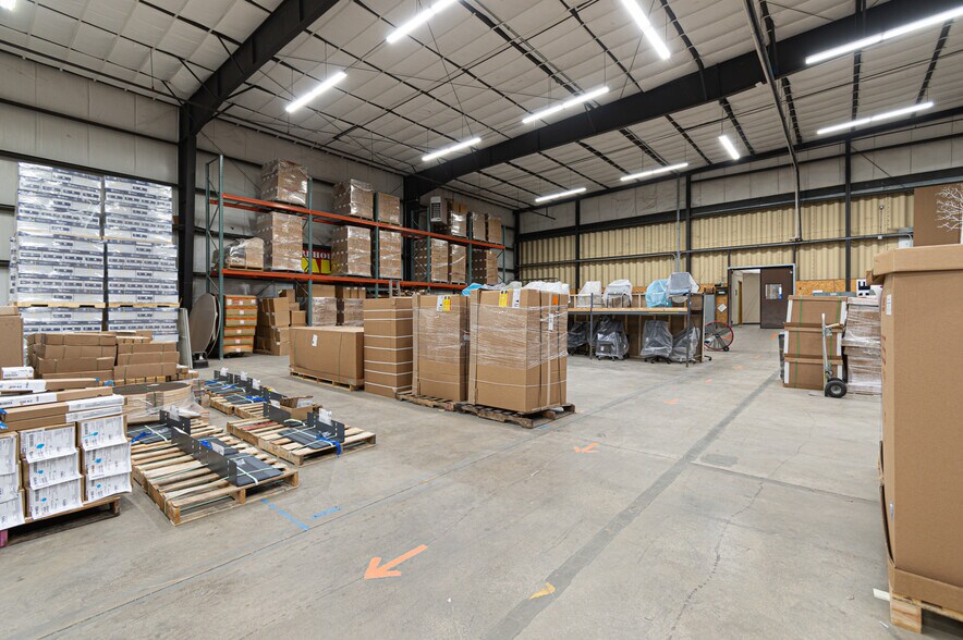 More Photos Of 218 2nd St, Coralville Flex For Sale