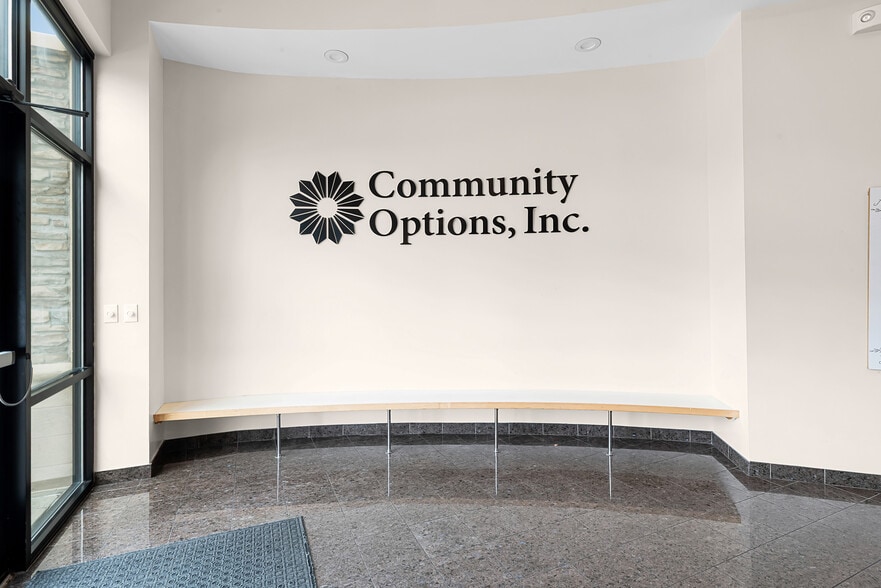 More Photos Of 8604 Greenville Ave, Dallas Office For Sale