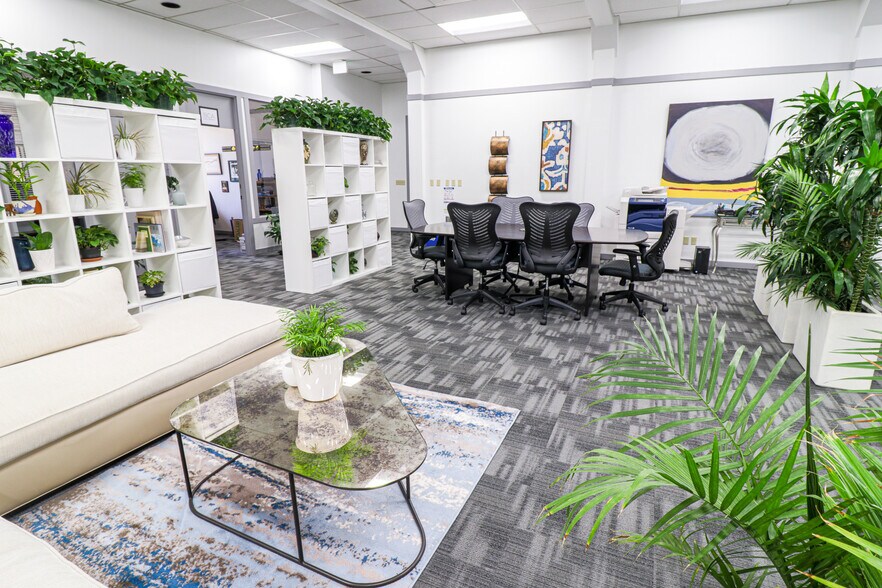More Photos Of 2265 116th Ave NE, Bellevue Office For Lease