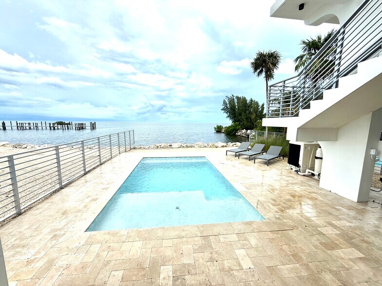 More Photos Of 990 41st St, Marathon Land For Sale