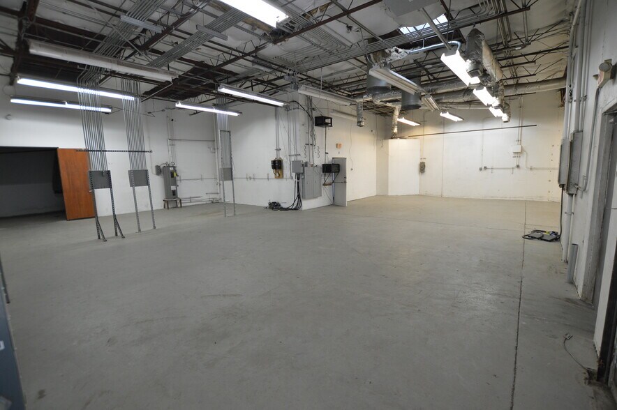 More Photos Of 1203 Beta Ct, Rockwall Light Manufacturing For Lease
