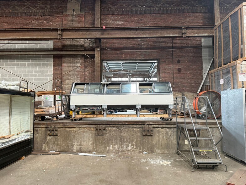 More Photos Of 5601 Tulip St, Philadelphia Warehouse For Sale
