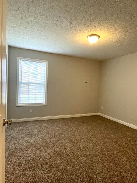 More Photos Of 415 Upper Stone Ave, Bowling Green Apartments For Sale