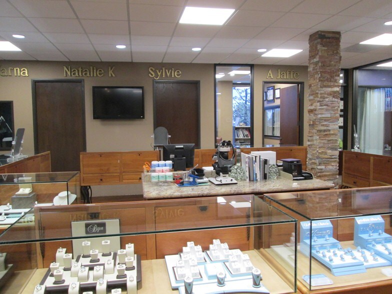 More Photos Of 9750 Miramar Rd, San Diego Medical For Sale