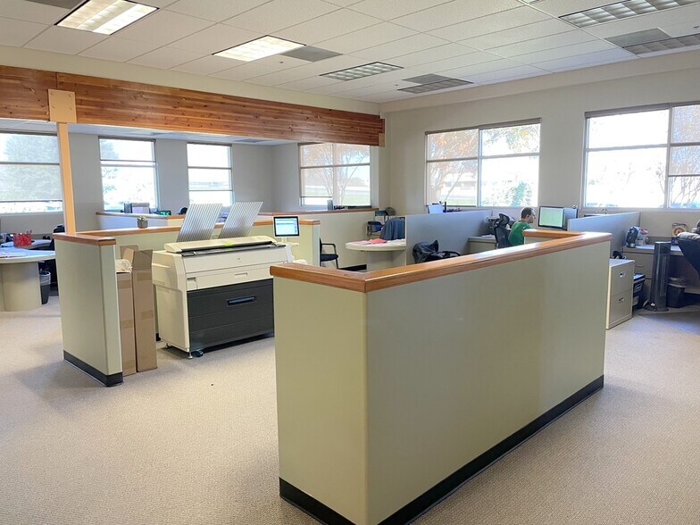 More Photos Of 6221 Southwest Blvd, Fort Worth Office For Sale