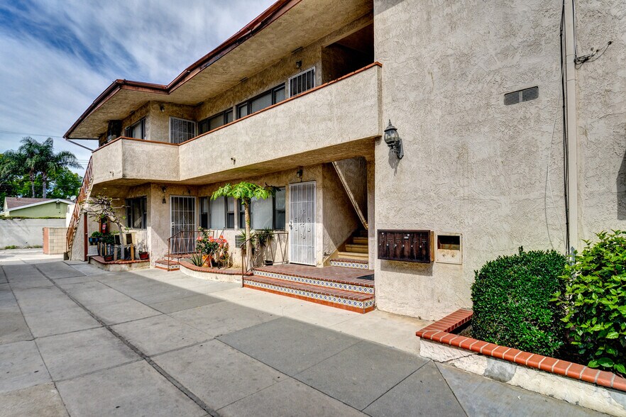 More Photos Of 10919 Pioneer Blvd, Santa Fe Springs Apartments For Sale