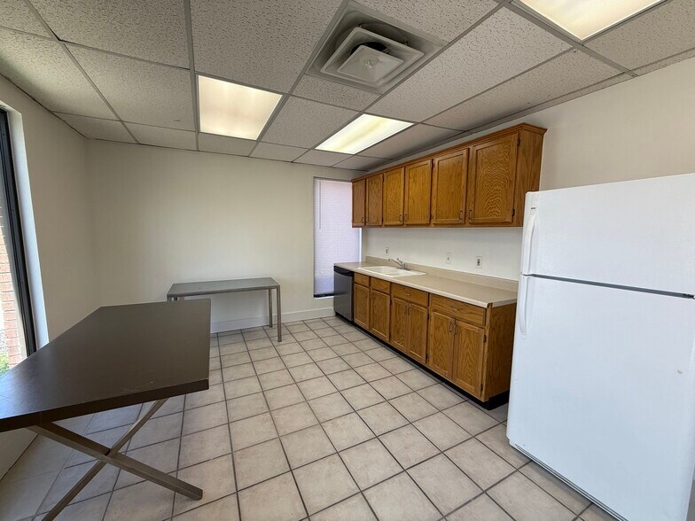 More Photos Of 4625-4629 S Harvard Ave, Tulsa Medical For Lease