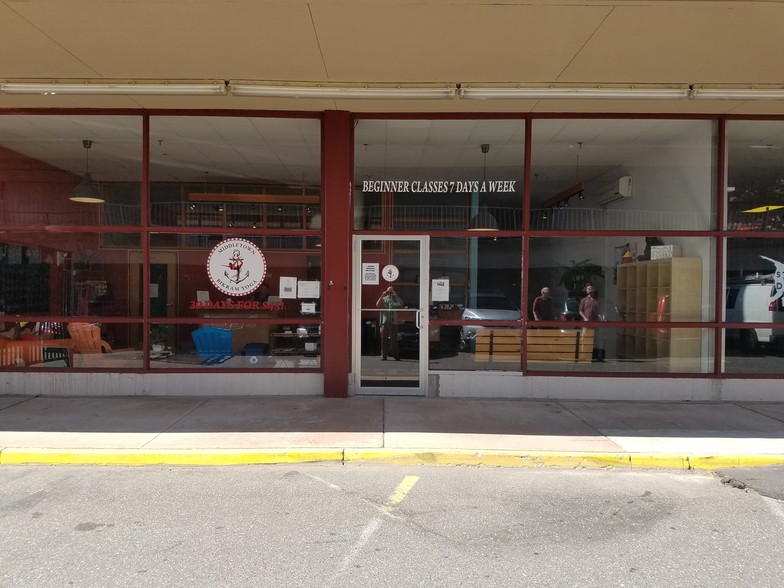 More Photos Of 100-140 Riverview Ctr, Middletown Office For Lease
