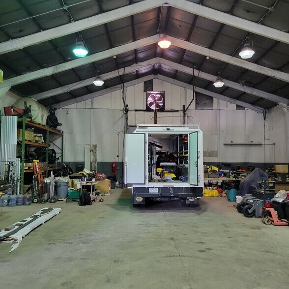 More Photos Of 907 Pulaski Hwy, Goshen Service For Sale