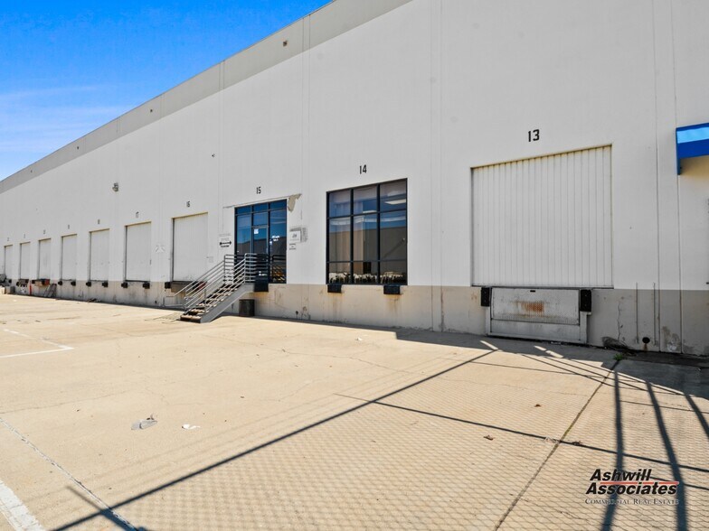 More Photos Of 5455 E La Palma Ave, Anaheim Manufacturing For Lease