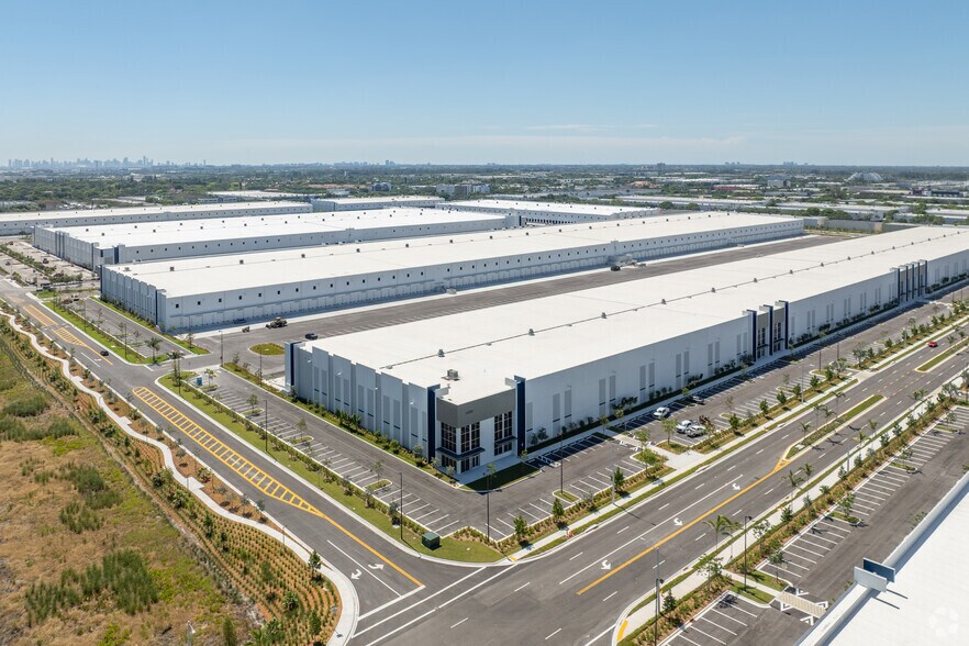 More Photos Of NW 107th Ave, Doral Unknown For Lease