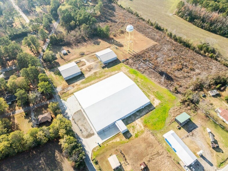 More Photos Of 223 W Pearl St, Lamar Industrial For Lease