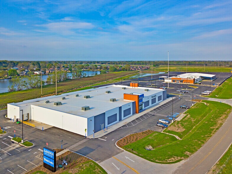 Primary Photo Of 2314 N Frontage Rd, Breaux Bridge Freestanding For Lease