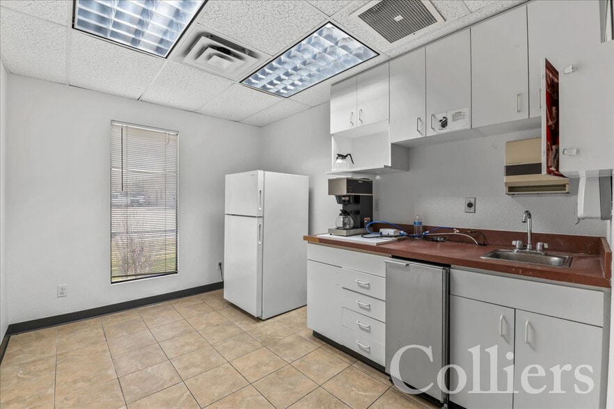 More Photos Of 4600 S Apple St, Boise Manufacturing For Lease