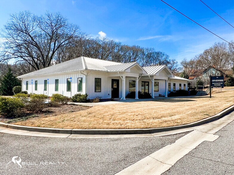 More Photos Of 219 W Boggs St, Lexington Office For Sale