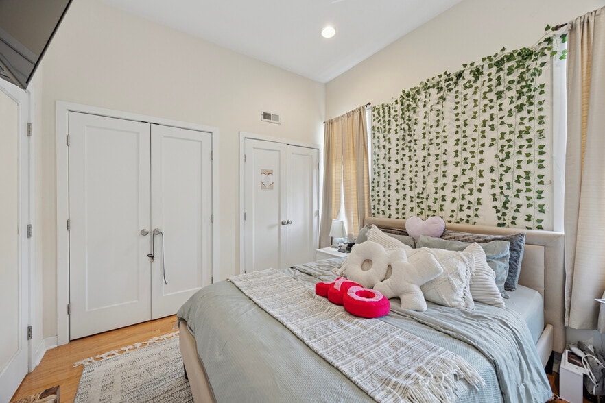 More Photos Of 919 N 19th St, Philadelphia Apartments For Sale