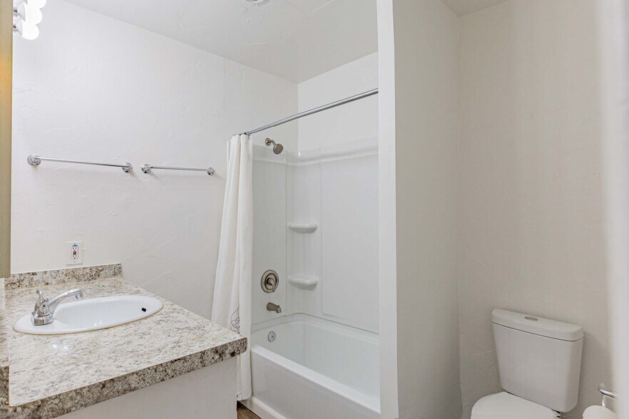 More Photos Of 1352-54 Imperial Beach Blvd, Imperial Beach Apartments For Sale