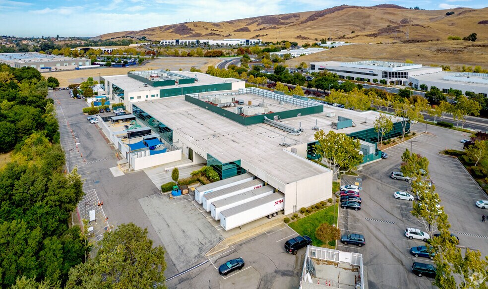More Photos Of 5521 Hellyer Ave, San Jose Research And Development For Lease