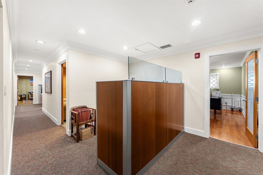 More Photos Of 525 N Harbor City Blvd, Melbourne Office For Sale