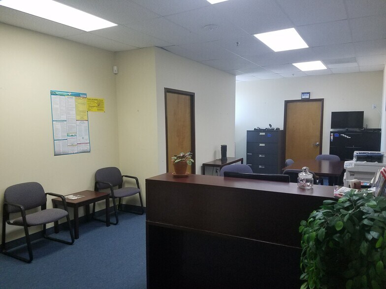 More Photos Of 8860 Columbia 100 Pkwy, Columbia Medical For Sale