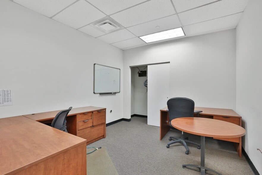 More Photos Of 16 Harrison Ave, Yonkers Warehouse For Lease