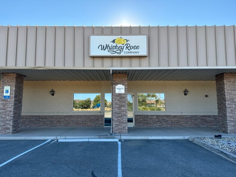 More Photos Of 872 Cottonwood Ln, Fernley Flex For Lease