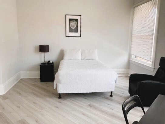 More Photos Of 935 Kearny St, San Francisco Hotel For Sale