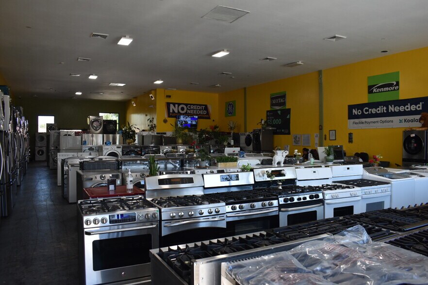 More Photos Of 6904 Atlantic Ave, Bell Storefront For Sale