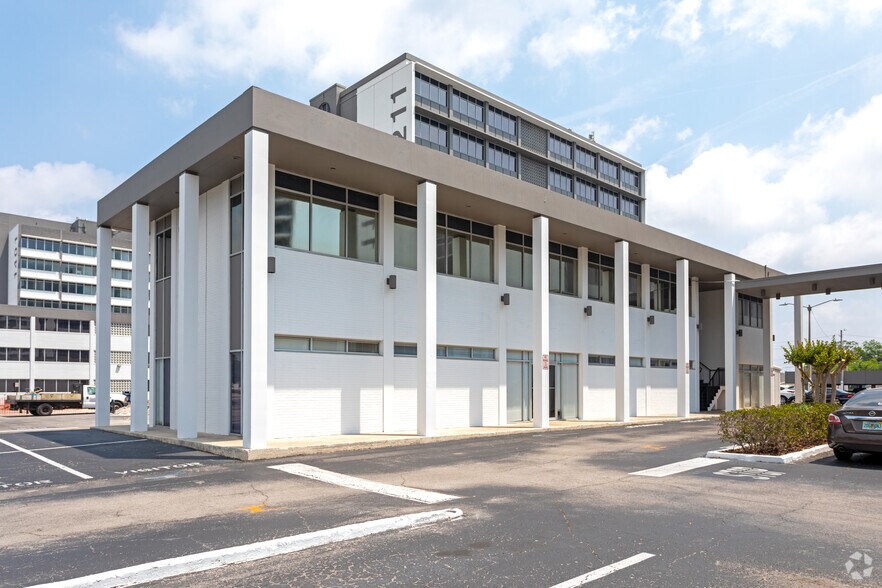 More Photos Of 1111 N Westshore Blvd, Tampa Office For Lease